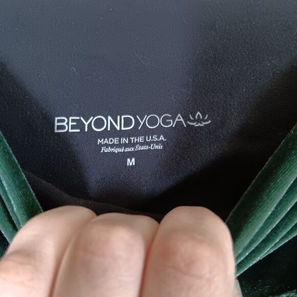 Beyond Yoga Velvet Midi High Waisted Leggings in Forest Green size Medium - Picture 5 of 8